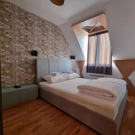 Kraljevi Cardaci, Kopaonik, Lux 9c-71 아파트
